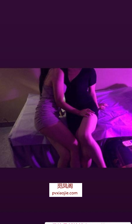 小妹子奶头粉嫩