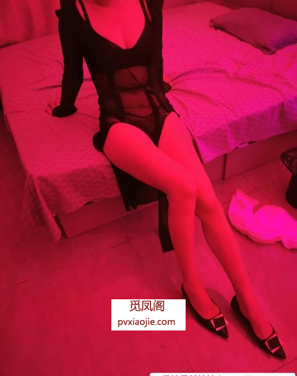 南开大奶美少妇比