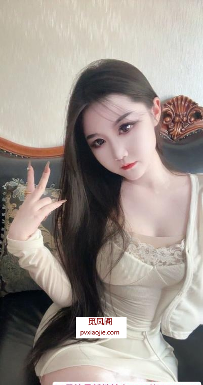 cbd黑丝翘臀女孩