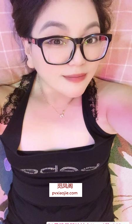 呼市蜜桃臀少妇