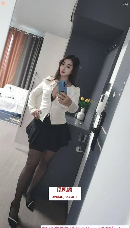 风韵迷人风骚姐姐