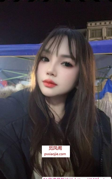 雁塔雪白大胸丽莎