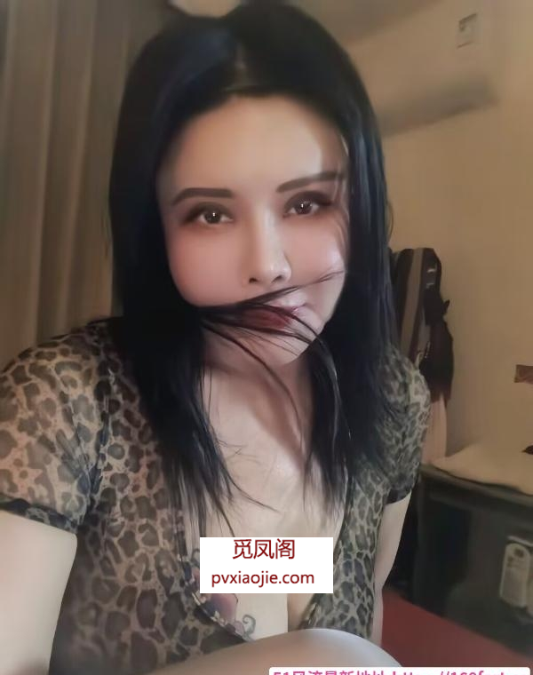 纹身花奶骚浪熟女